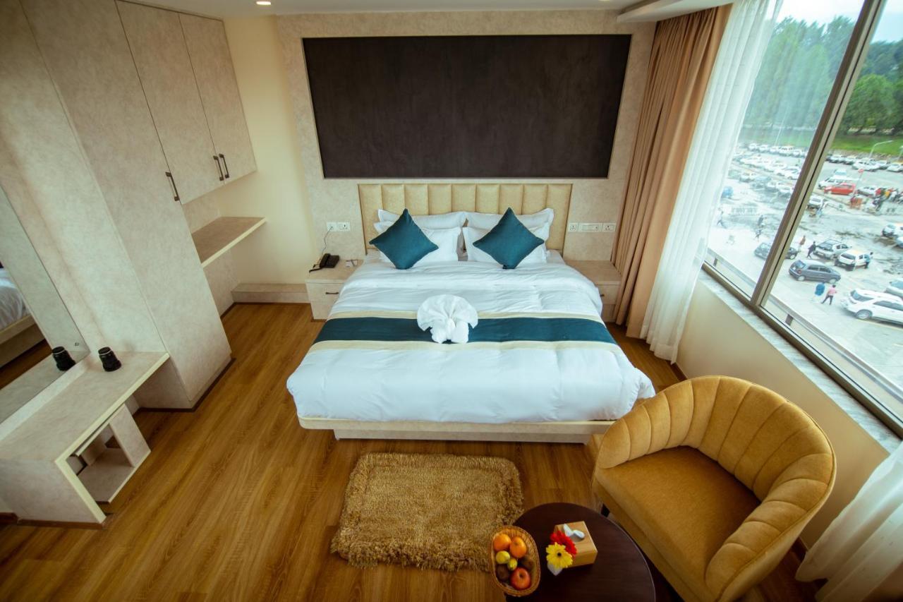 Hotel Black Diamond - Transit Point Inside Hotel Catmandu Exterior foto